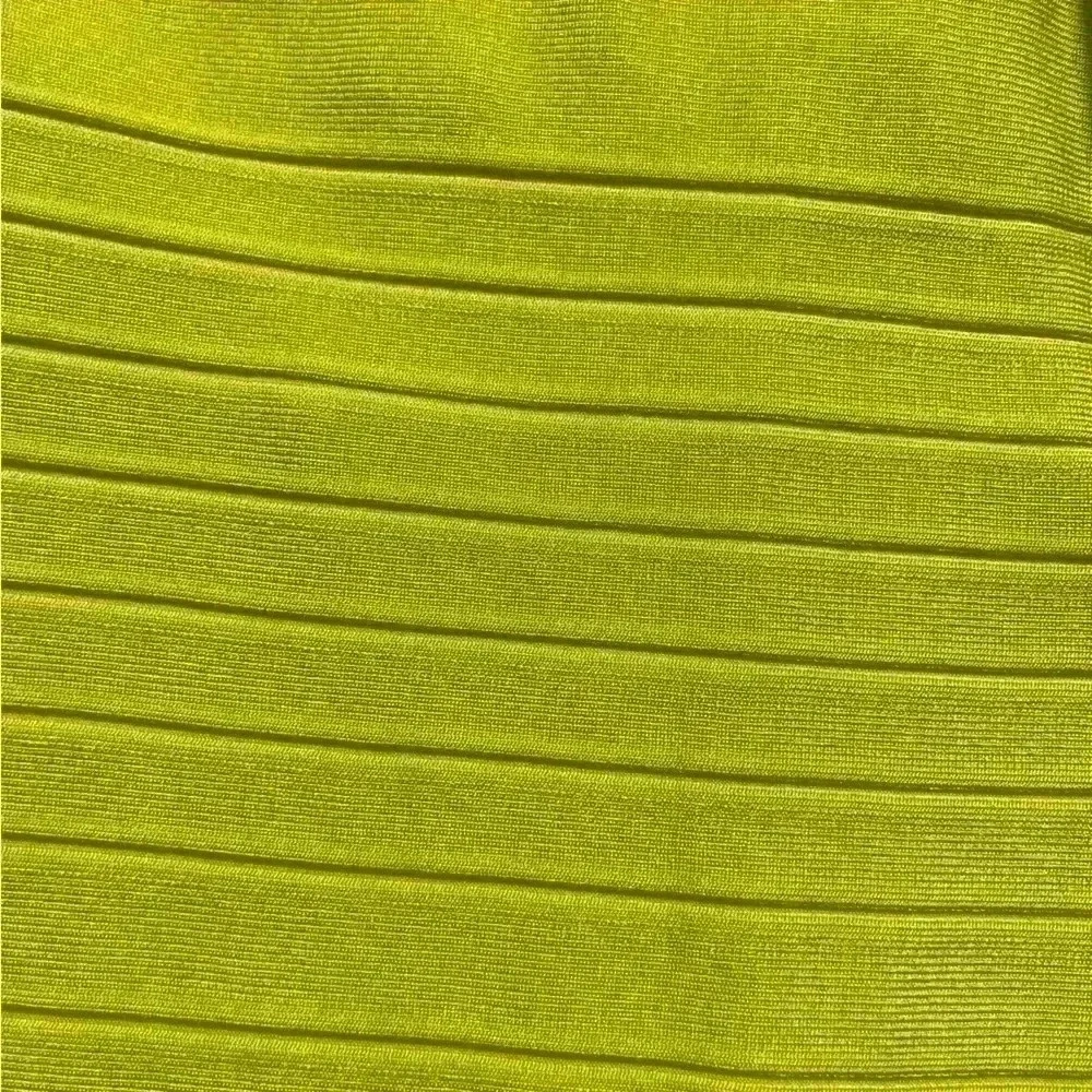 Guess by Marciano Women’s Size Small Dress - Picture 2 of 6